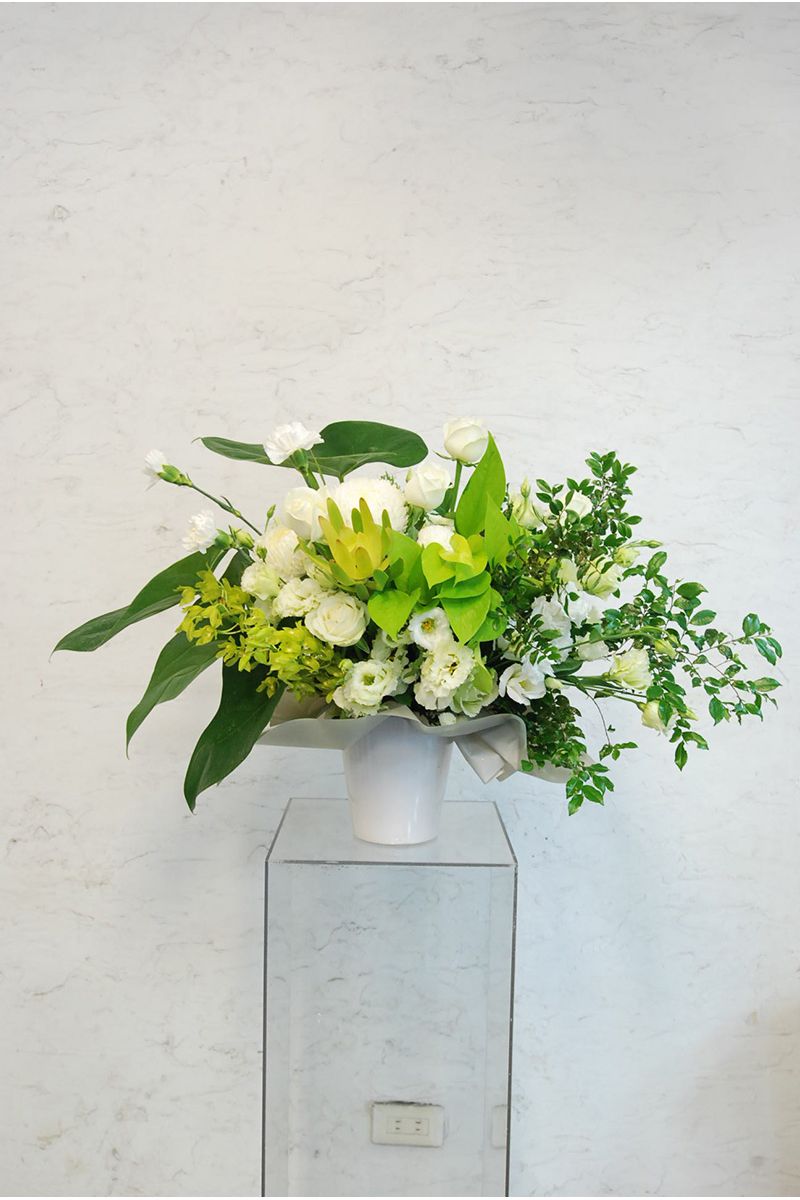 白綠色系高雅盆花